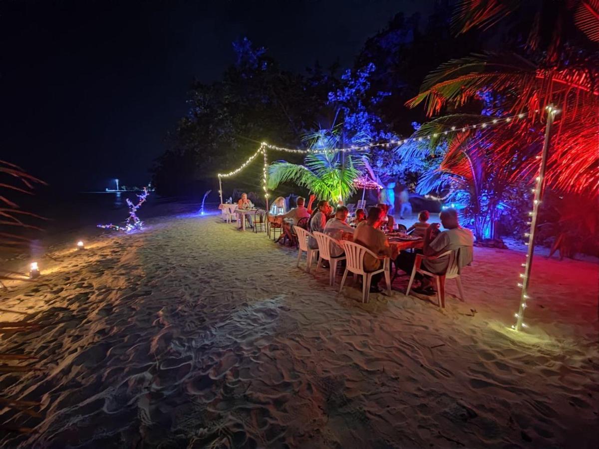 Coral Beach Maldives Хангнаамеедхоо Екстер'єр фото